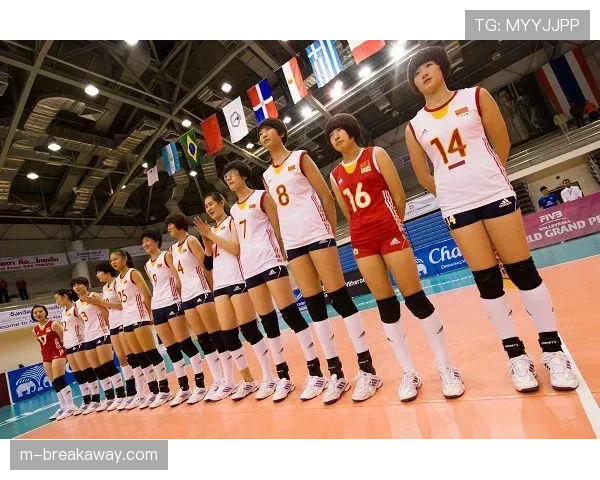 意大利泰国呵叻体育馆为举办2026年女排世俱锦赛进行灯光